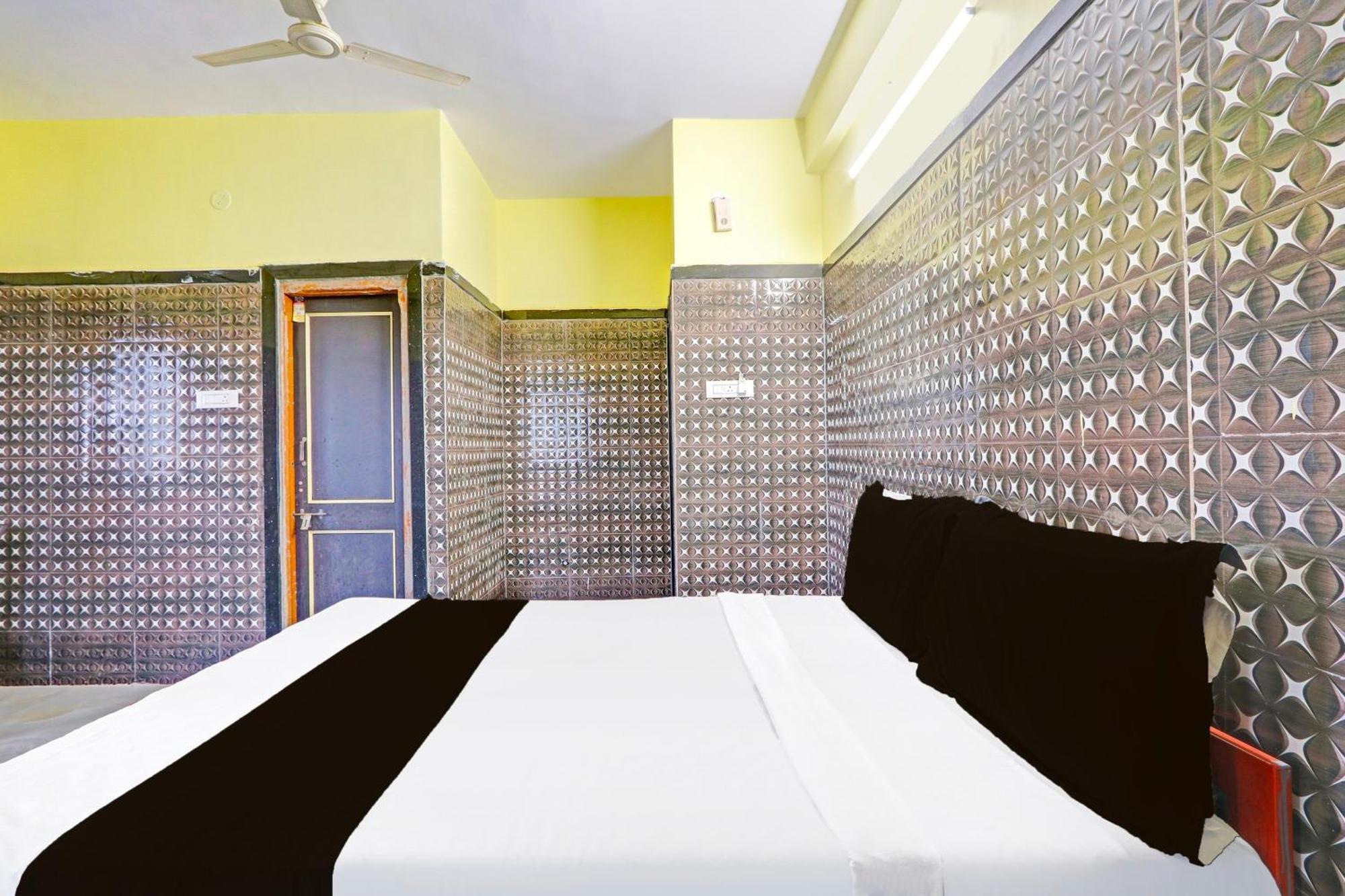 Hotel O Pankaj Hotel & Lodge Gangapur  Eksteriør bilde